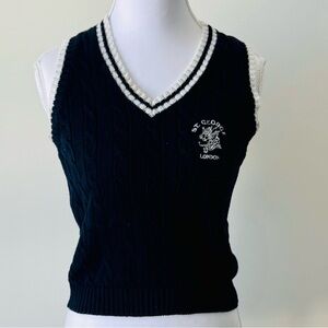 Brandy Melville Navy Cable Knit Sweater Vest 💙